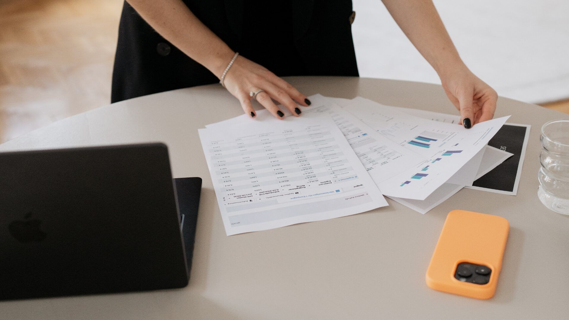 Branding, Website und Social Media als ganzheitliche Leistungen von SETTARIOUS.